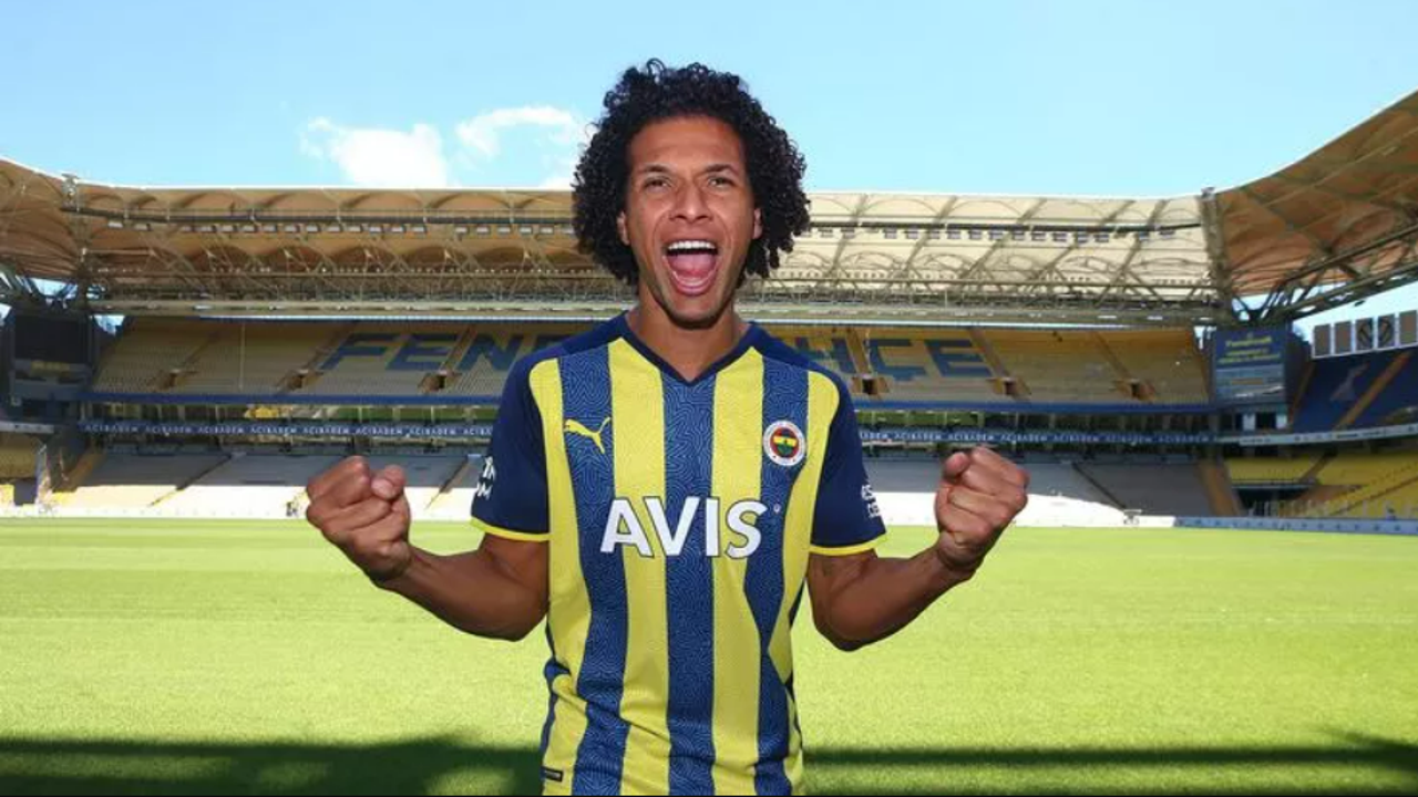 Fenerbahçe'nin yeni transferinden açıklamalar