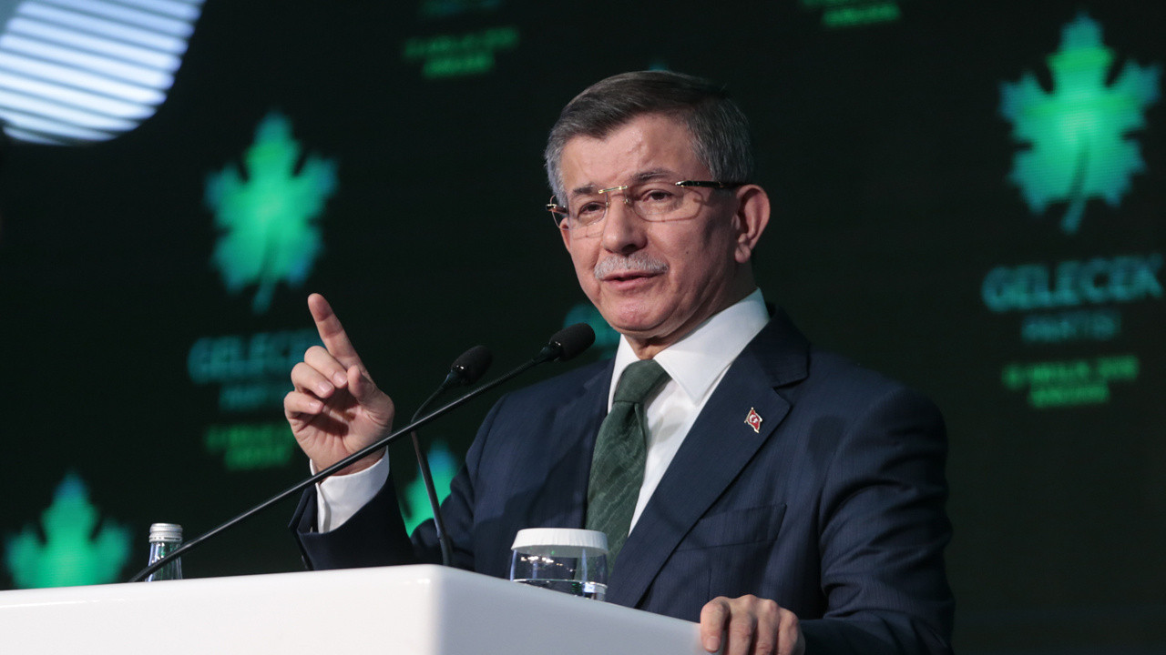 Ahmet Davutoğlu'ndan iktidara son çağrı: Derhal şu cahil inadınızdan vazgeçin