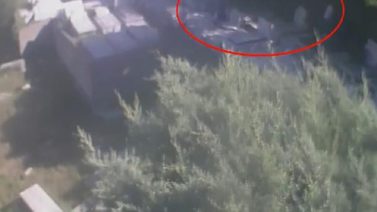 Yahudi mezarlığına saldırının görüntüleri ortaya çıktı: 5 çocuk gözaltına alındı