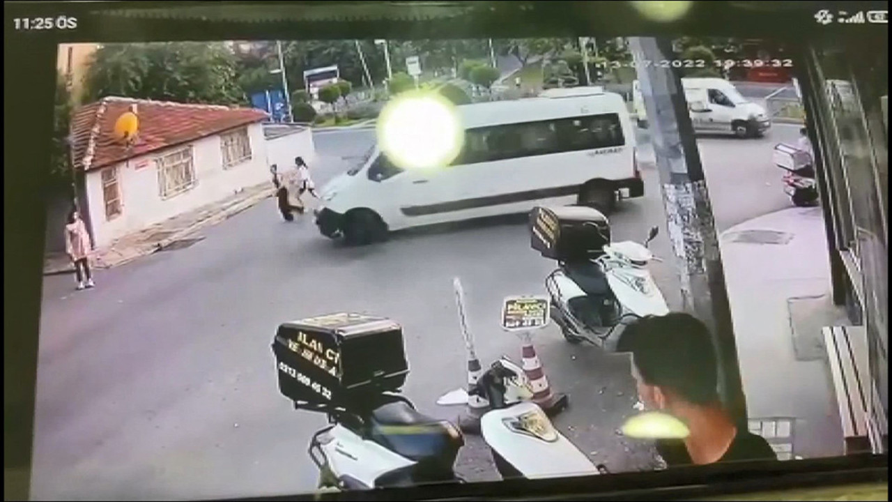 Kendisini uyaranların üzerine minibüsü sürdü