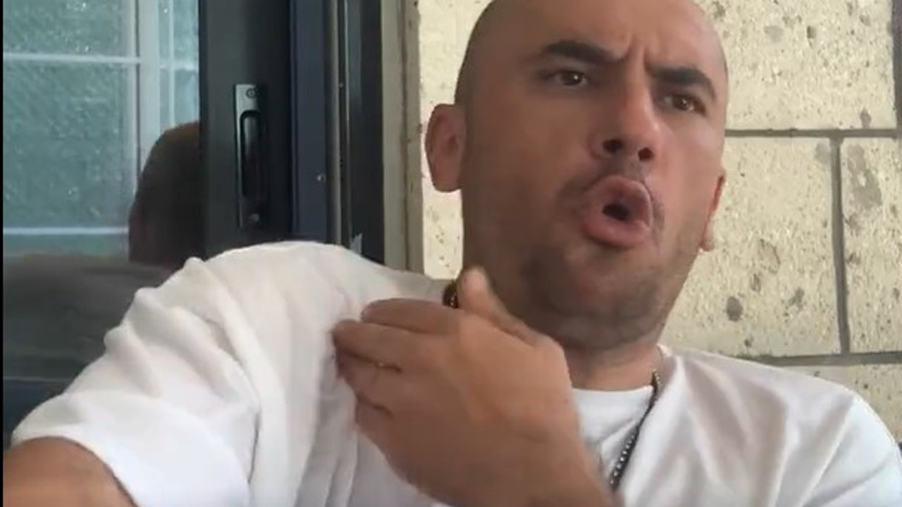 Güldür Güldür oyuncusundan rekor kıran dedikodu skeci