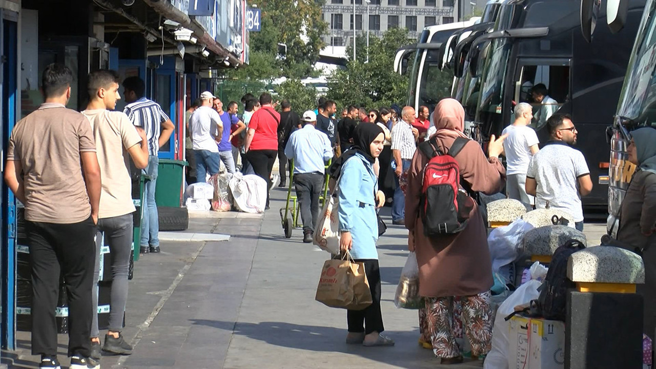 Otogarda bayram dönüşü yoğunluğu