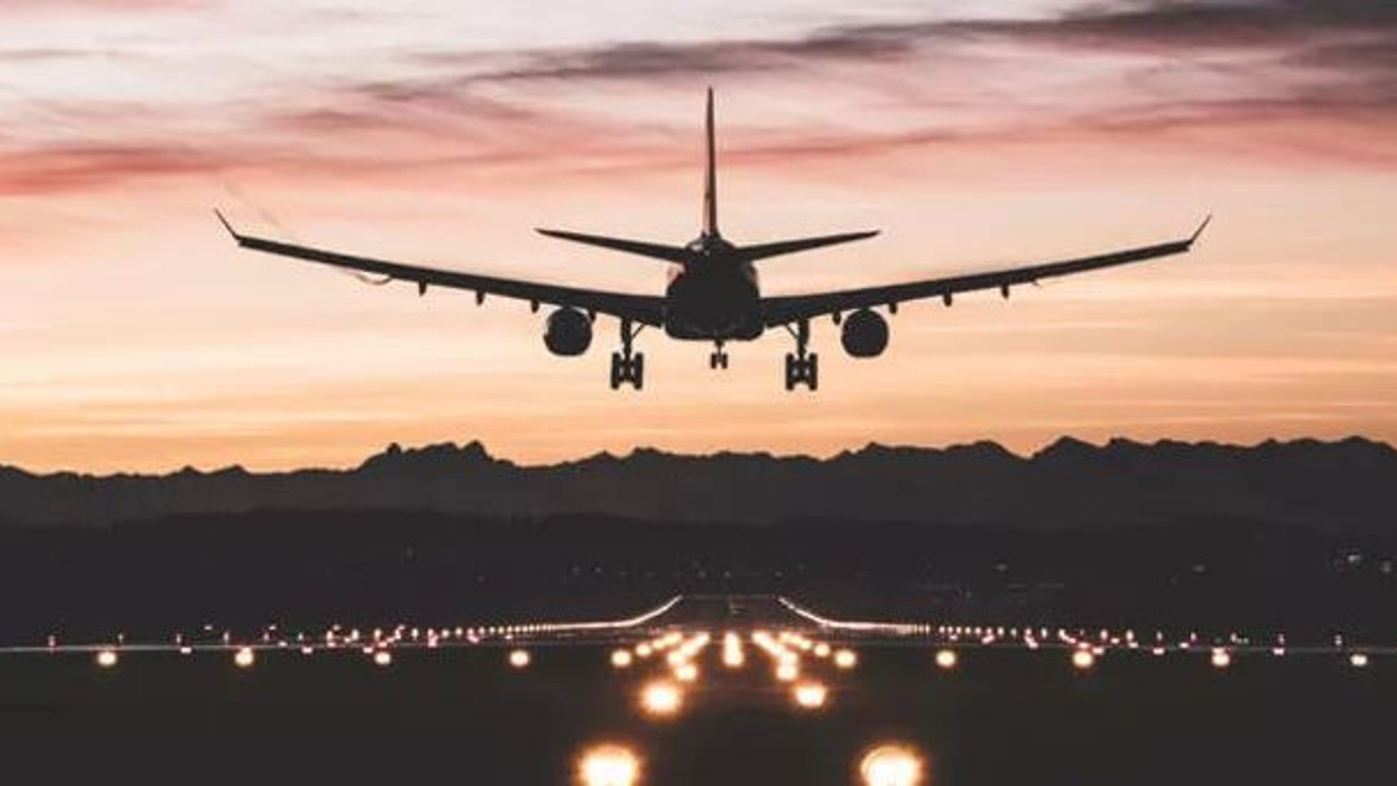 Yolcu uçağı Pakistan’a acil iniş yaptı