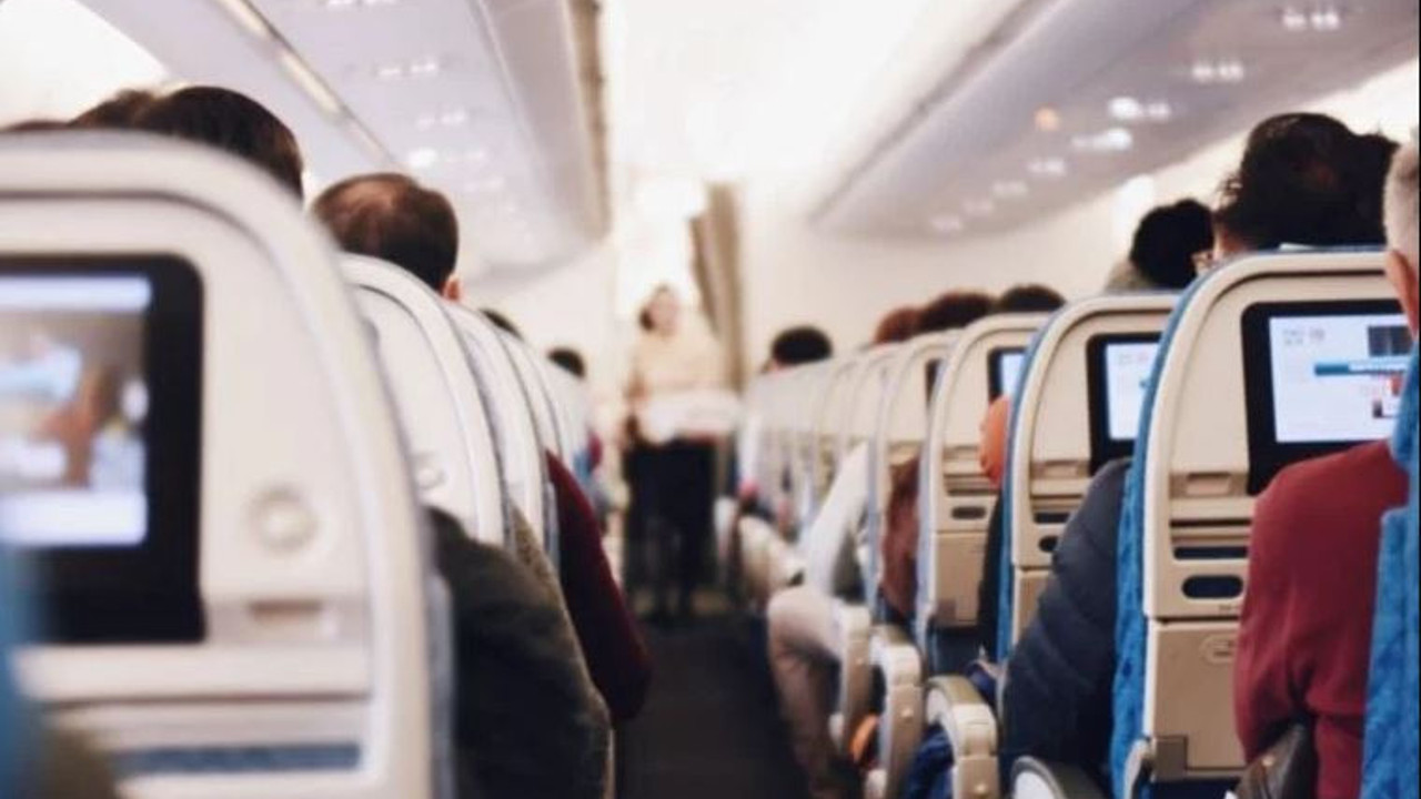 Hostesten mide bulandıran itiraf: Uçakta mecbur kalmadıkça bunları tüketmeyin