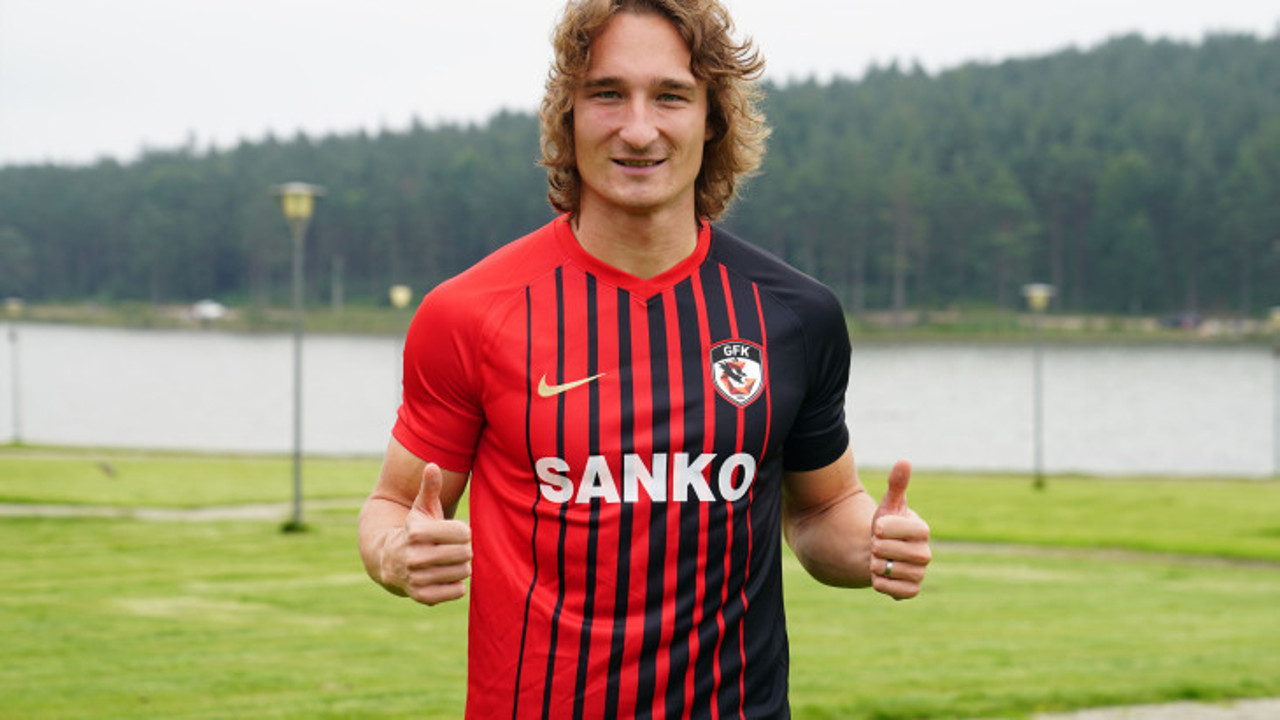 Gaziantep'ten transfer hamlesi. Çekyalı sol bek kiralandı