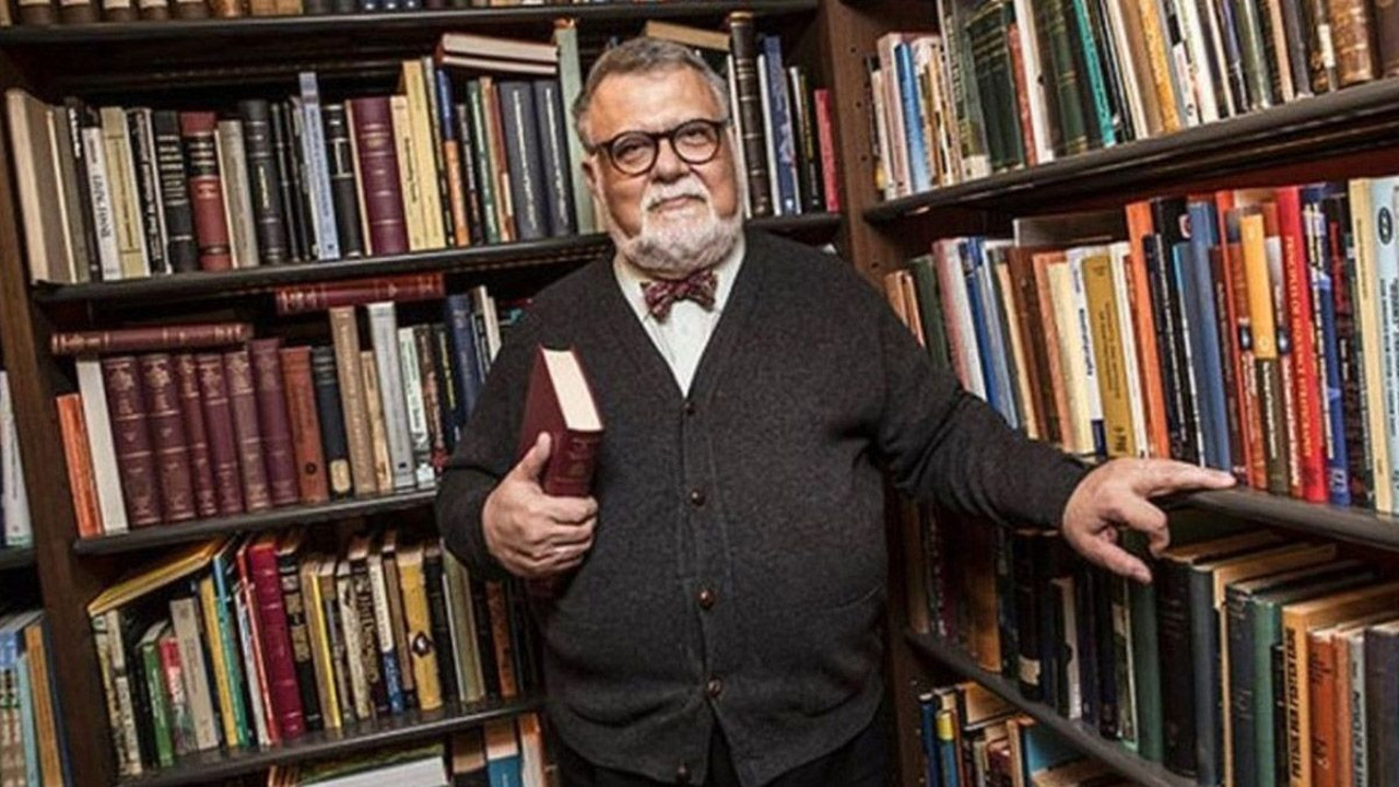 Ünlü profesör Celal Şengör'ün gençliği oyuncu Eser Yenenler'in ikizi gibi