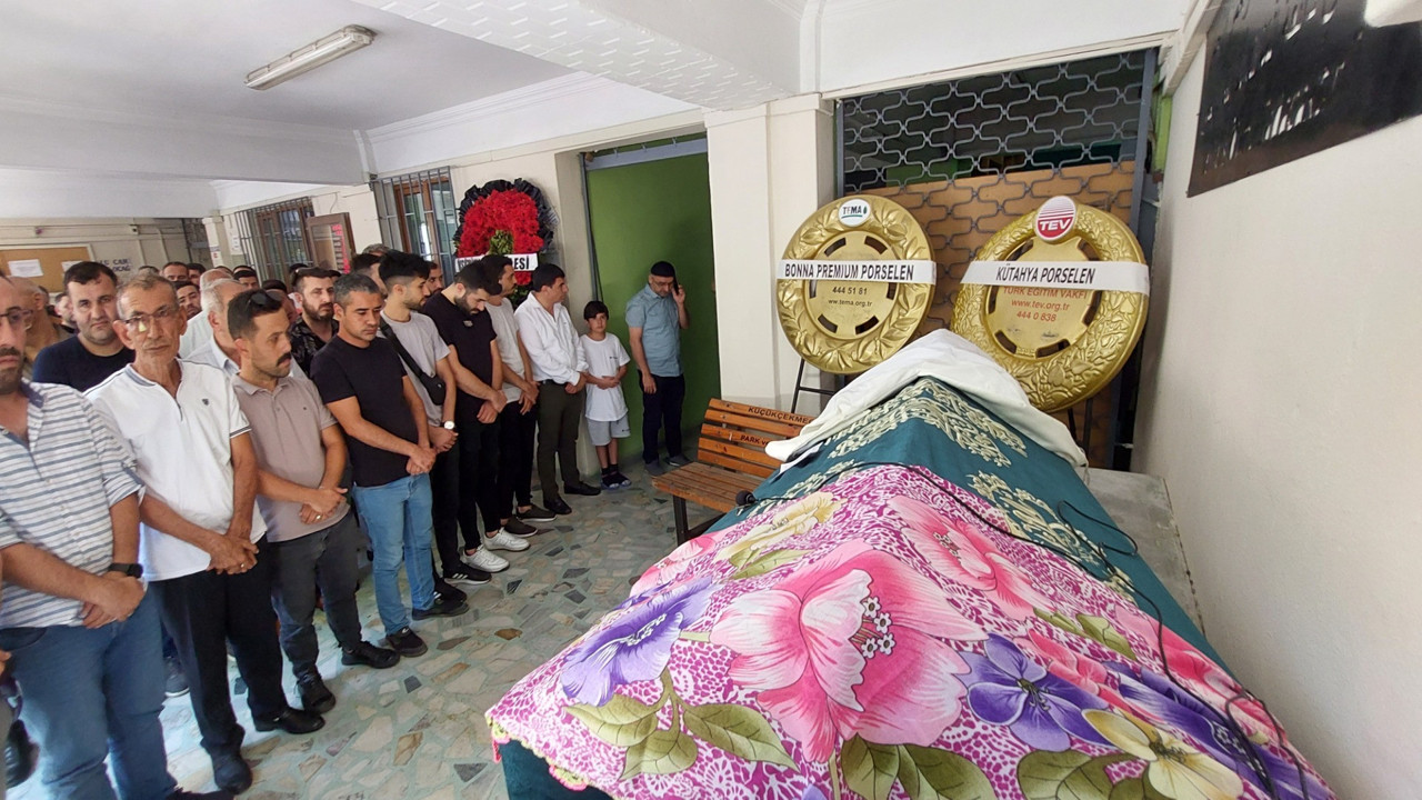 Öldürülüp cesedi ormanlık alana atılan Pınar Damar toprağa verildi