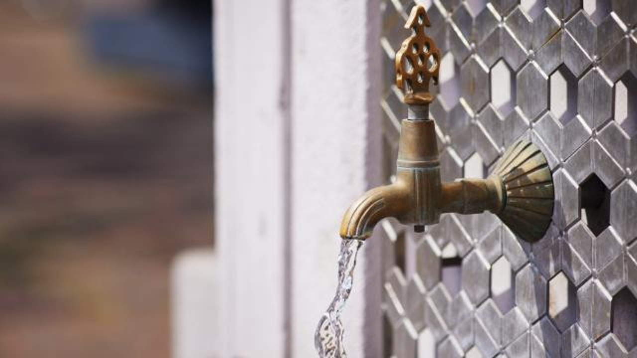 Hırsızlar mahallenin musluklarına dadandı