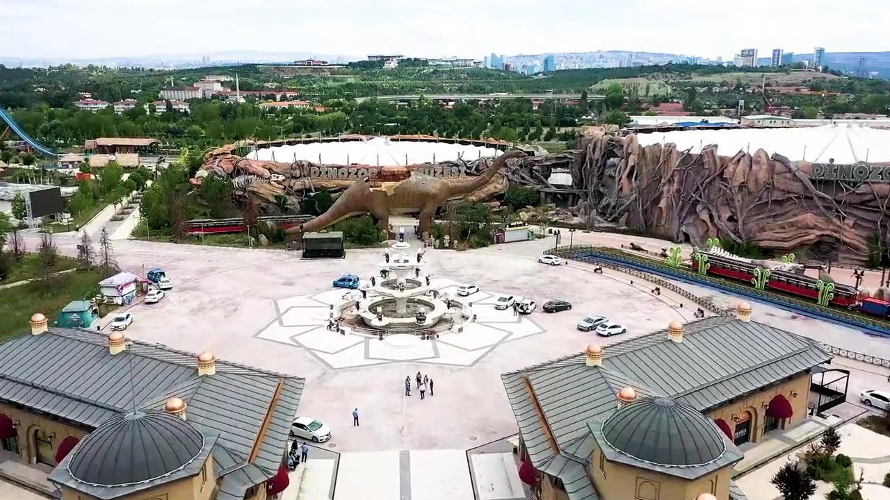 Melih Gökçek’ten ilginç Ankapark savunması. Çöpe giden 801 milyon dolar için de Mansur Yavaş’ı suçladı