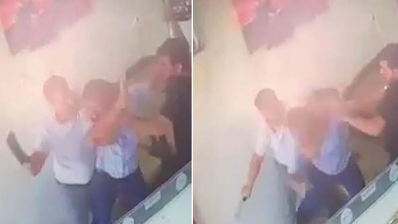 Satır ve keserle saldırıp, kaçtılar! Dehşet anları kamerada...