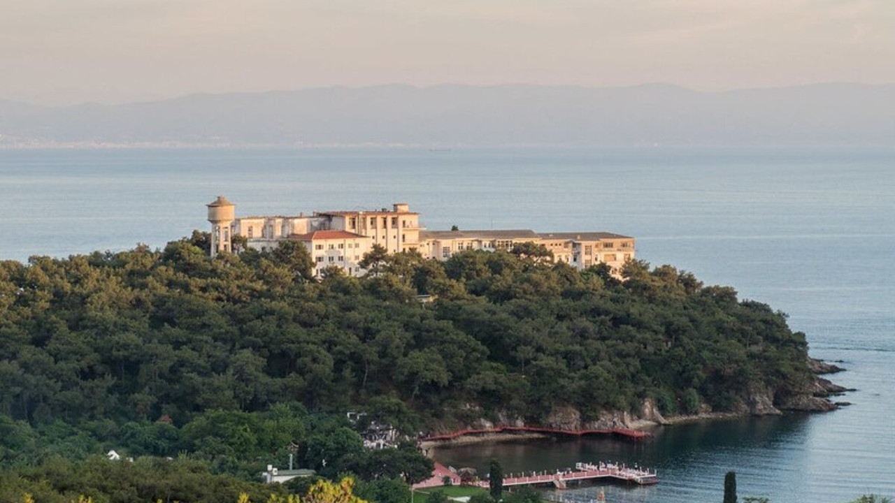 Heybeliada Sanatoryumu’nun Diyanet’e tahsisi iptal edildi