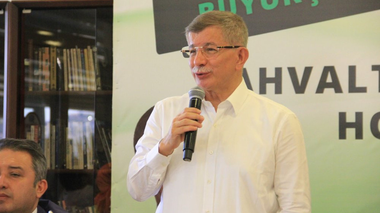 Yıllar sonra ilk kez paylaştı. Ahmet Davutoğlu AKP'den nasıl ayrıldığını açıkladı