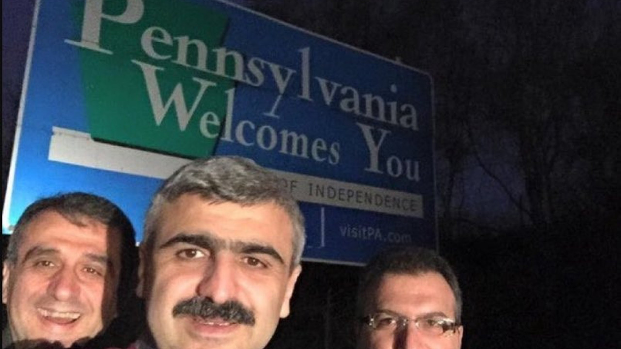 Cem Küçük kendisini eleştirenleri FETÖ'cü ilan etti | Pensilvanya'da fotoğrafı çıkmıştı