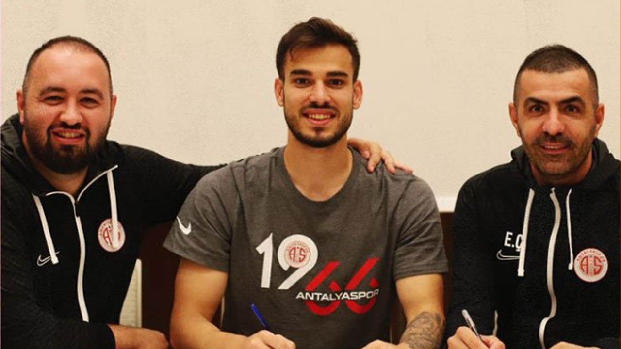 Antalyaspor'dan sol bek hamlesi