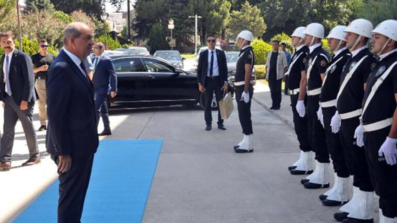 KKTC Cumhurbaşkanı Ersin Tatar Osmaniye'de 'Mehter Marşı'yla karşılandı