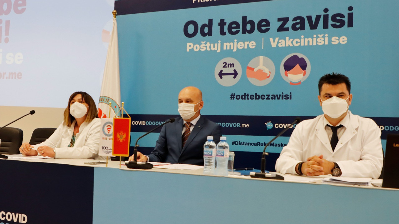 Karadağ'da yeniden maske zorunluluğu getirildi