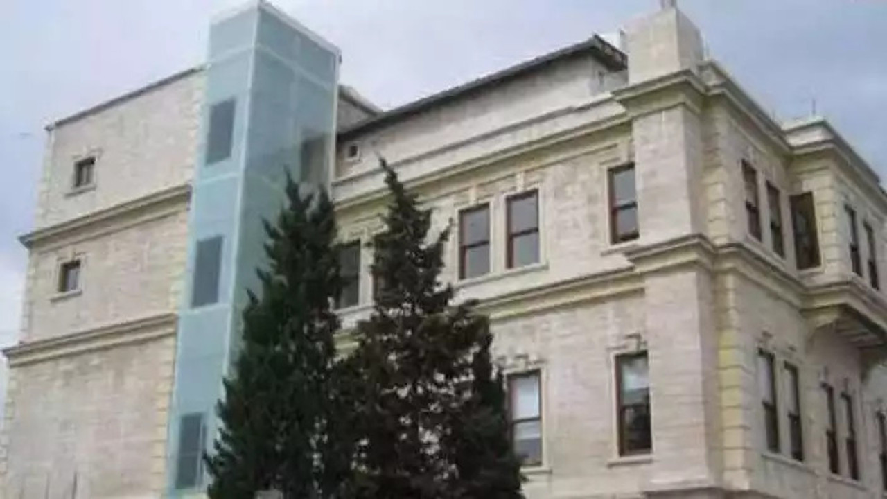 İBB dava açmıştı. Tarihi binayı kazandı