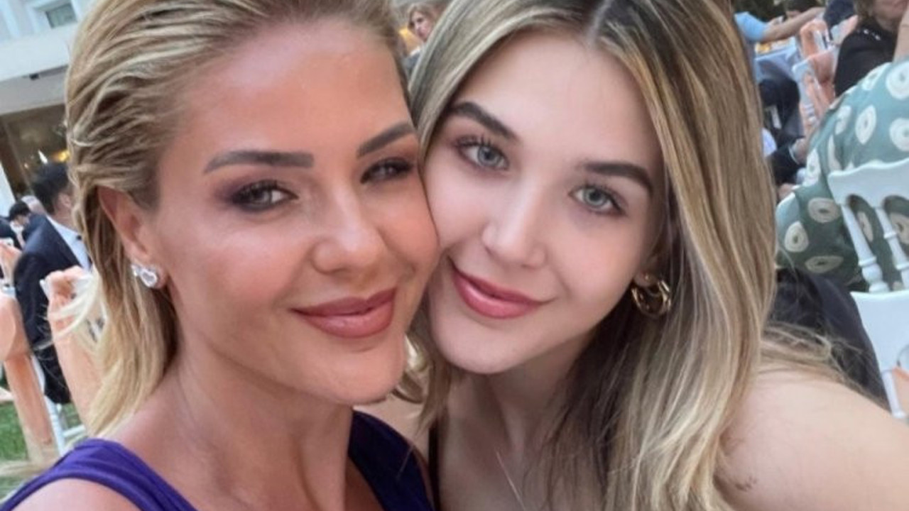 Emine Ün ve Emre Kınay’ın kızı Duru 18 oldu