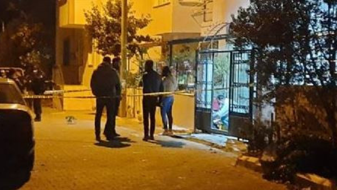 Evi terk eden karısını vurup intihar etti