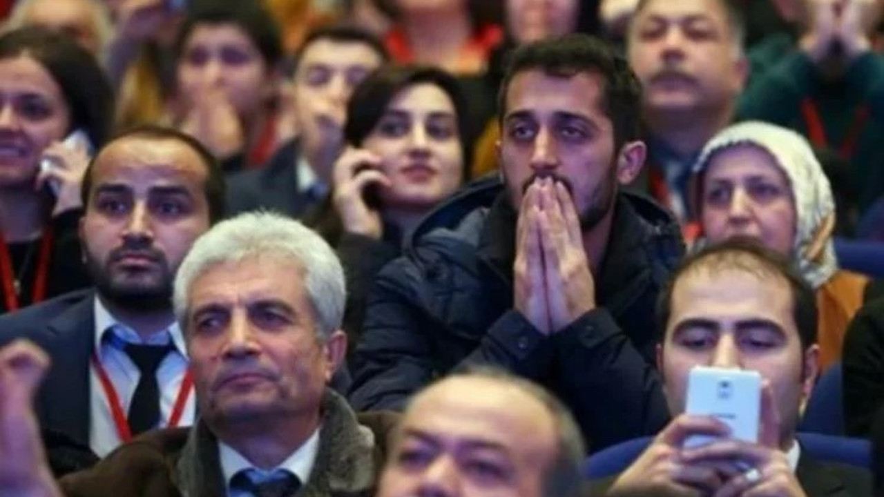 Meral Akşener 250 bin öğretmen atayacağız dedi. Eğitim-İş Sendikası Genel Başkanı Kadem Özbay: Mülakatlarda her türlü torpil dönüyor