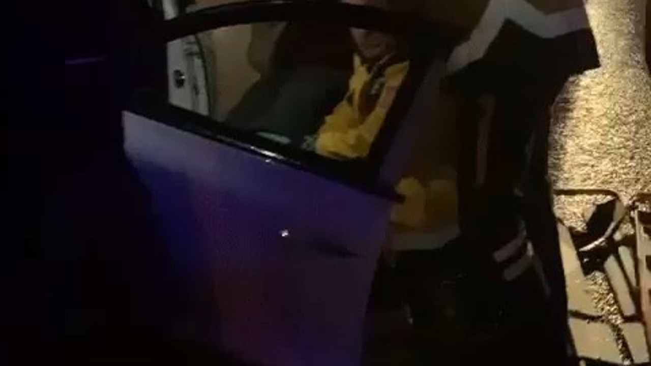 Bursa'da iki otomobil çarpıştı: 1 ölü, 5 yaralı