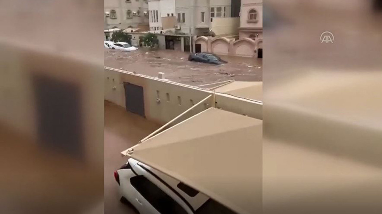 3 yıllık yağmur 6 saatte indi. Böyle sel felaketi görülmedi. Koca bir şehir felç halde