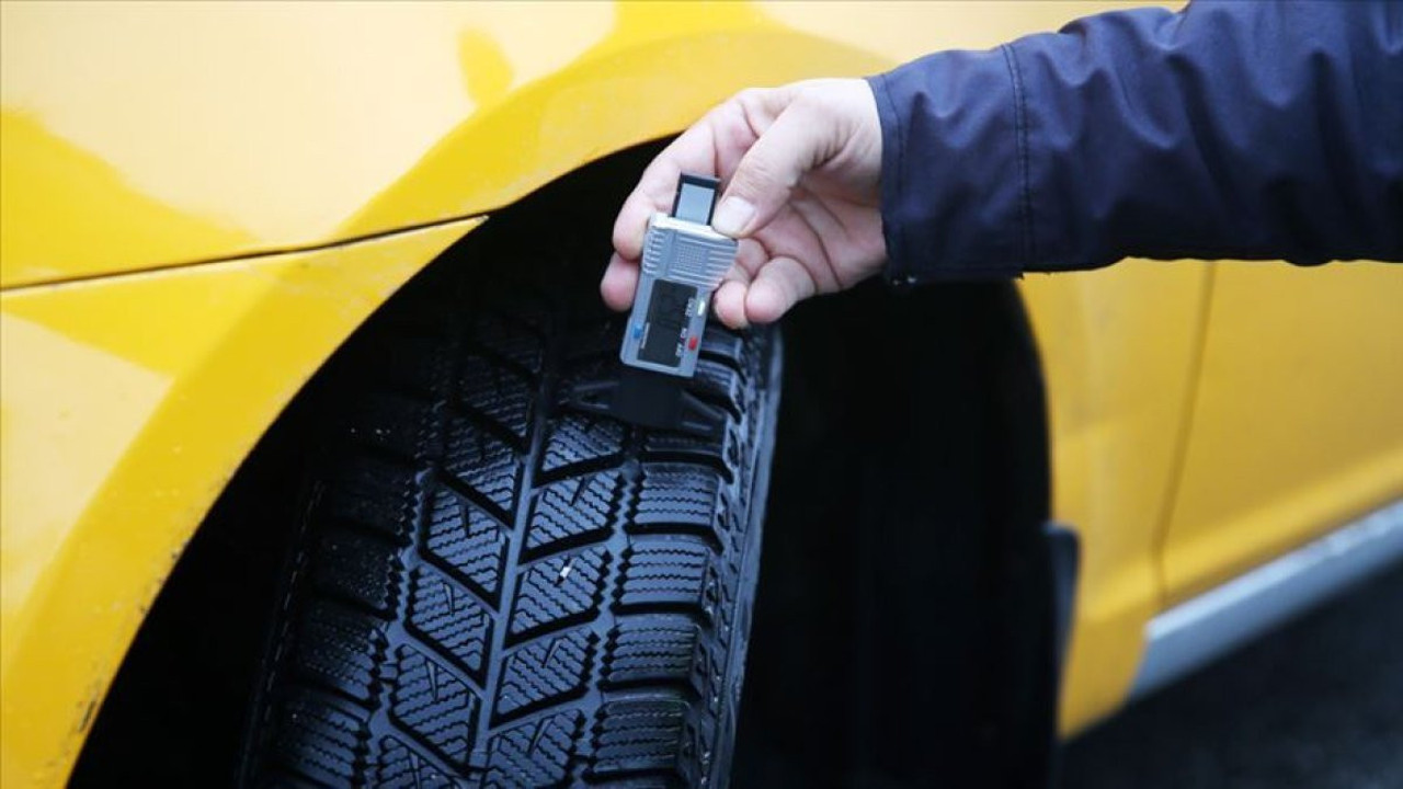 Emniyetten sürücülere kış lastiği uyarısı