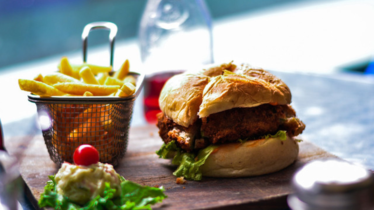 Tek lokması perişan ediyor. Zararlarını okuyunca ağzınıza bile sürmeyeceksiniz