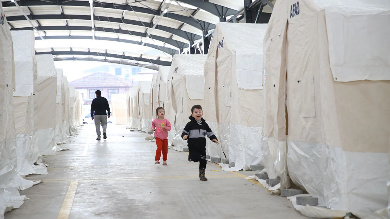 Depremin yaşandığı Düzce'de Belediye Başkanından bina açıklaması