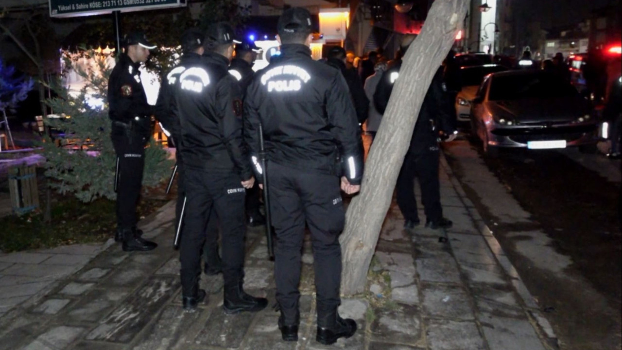 Nişanda töreninde argo konuşma kavgası