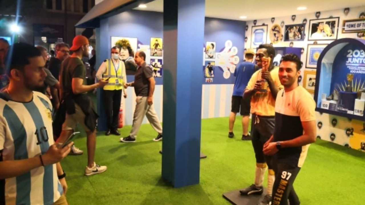 Pele ve Maradona ile selfie