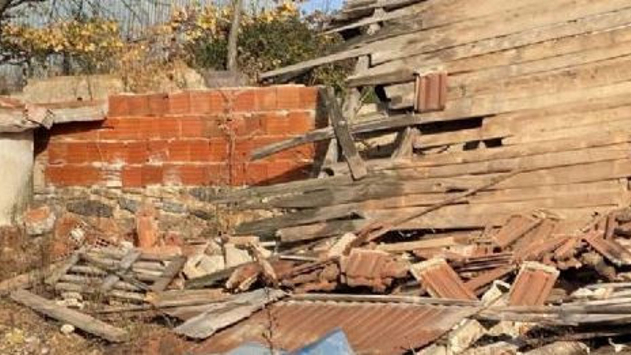 Çardağın çatısı öldürüyordu