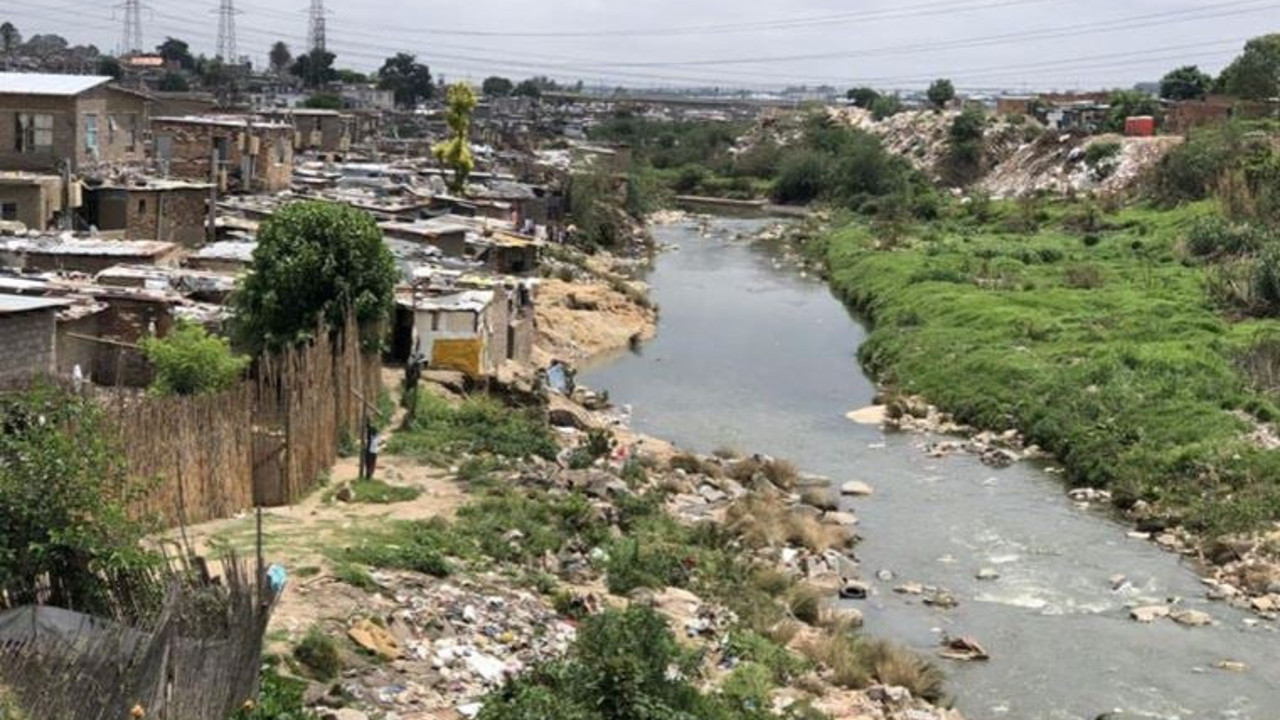 Güney Afrika’da ayin yapan grup sele kapıldı: 9 ölü, 15 kayıp