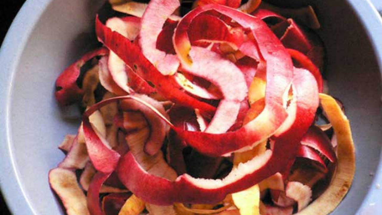 Öksürüğü kesiyor. Sivilceleri öldürüyor. Bir avucu bile her derde deva