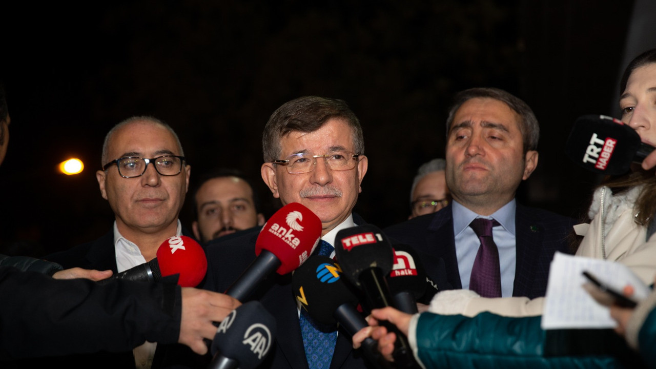 Davutoğlu saldırıya uğrayan İYİ Partili Örs'ü hastanede ziyaret etti