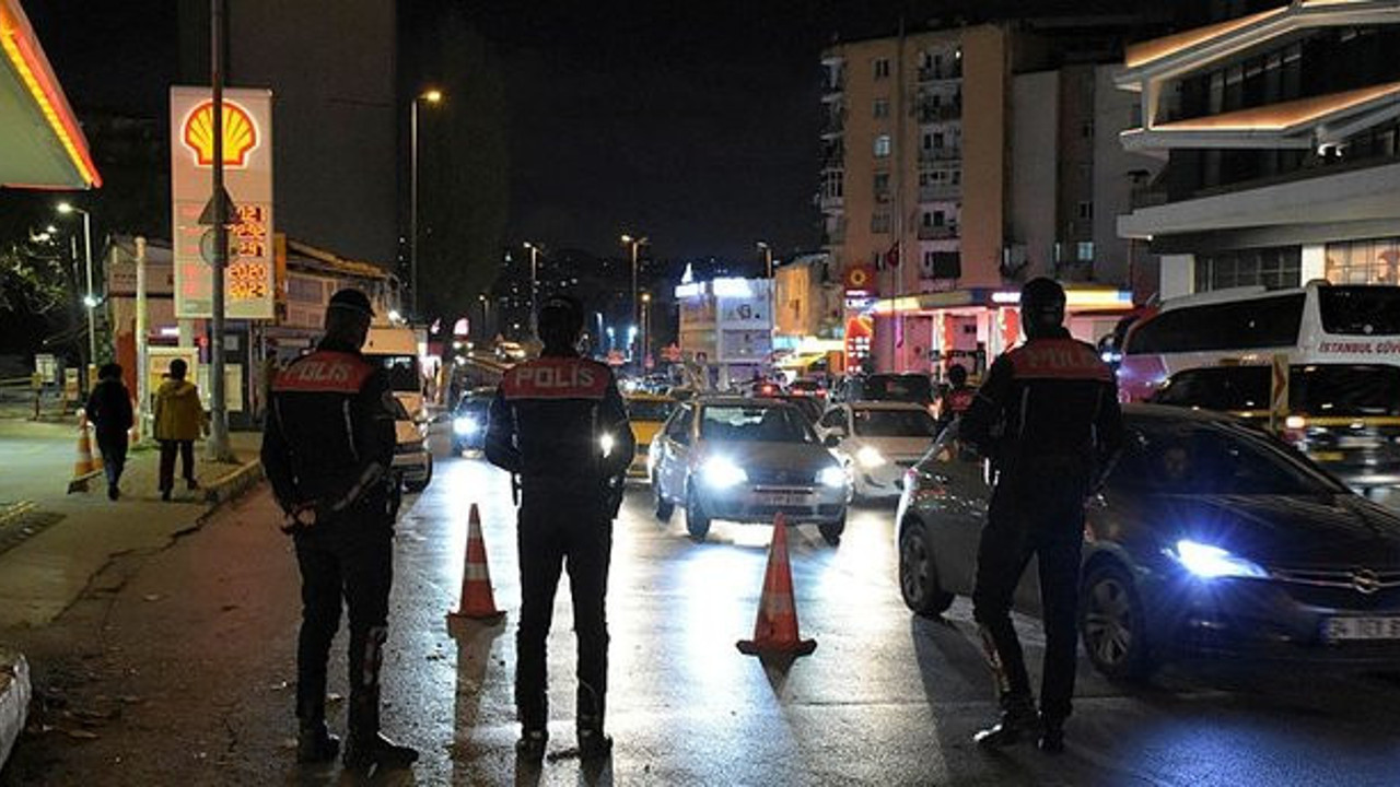 Polis denetimine kırmızı reçeteli hapla yakalandı