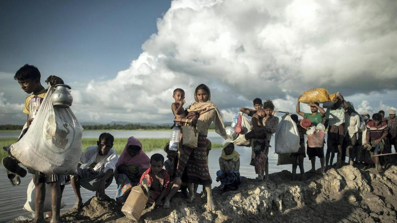 BM, Myanmar açıklarında mahsur kalan Arakanlı mültecilerin acilen kurtarılmasını istedi