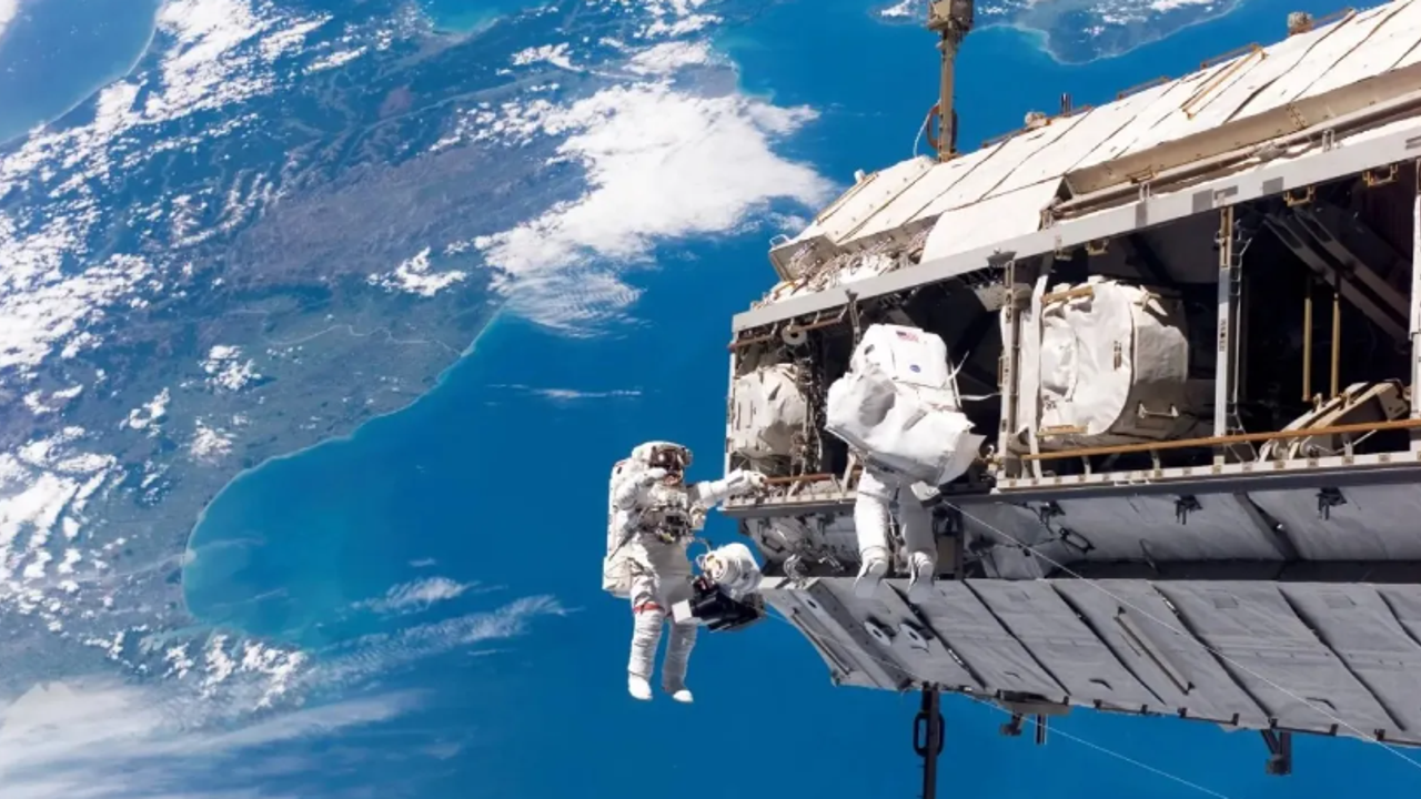 NASA, uzayda bir gece konaklamanın bedelini açıkladı. İki program sunuldu