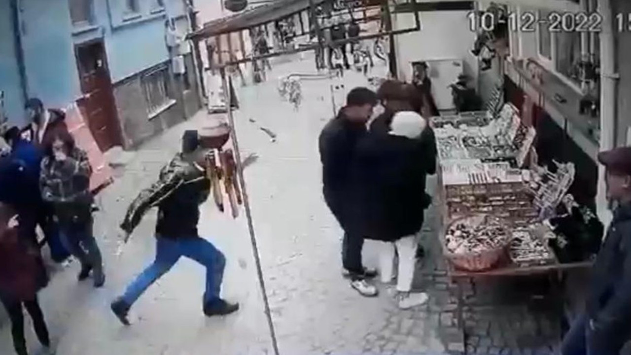 Gezmeye gitti bıçaklı saldırıya uğradı