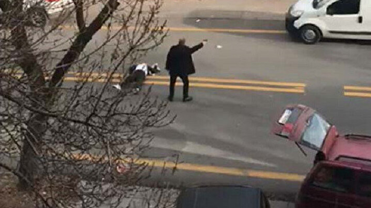 Sokak ortasında boşandığı eşini tabancayla vurdu. Her gün bir kadın öldürülüyor