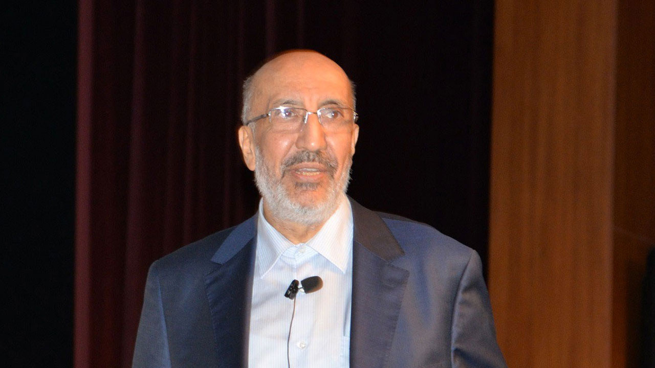 Dilipak tarikatta 6 yaşında evlendirilen kız için 'Hipnozla konuşturuluyor' dedi. FETÖ'cüler de masum subayları 'Hipnozla işkence yaptılar' diyerek yakmıştı