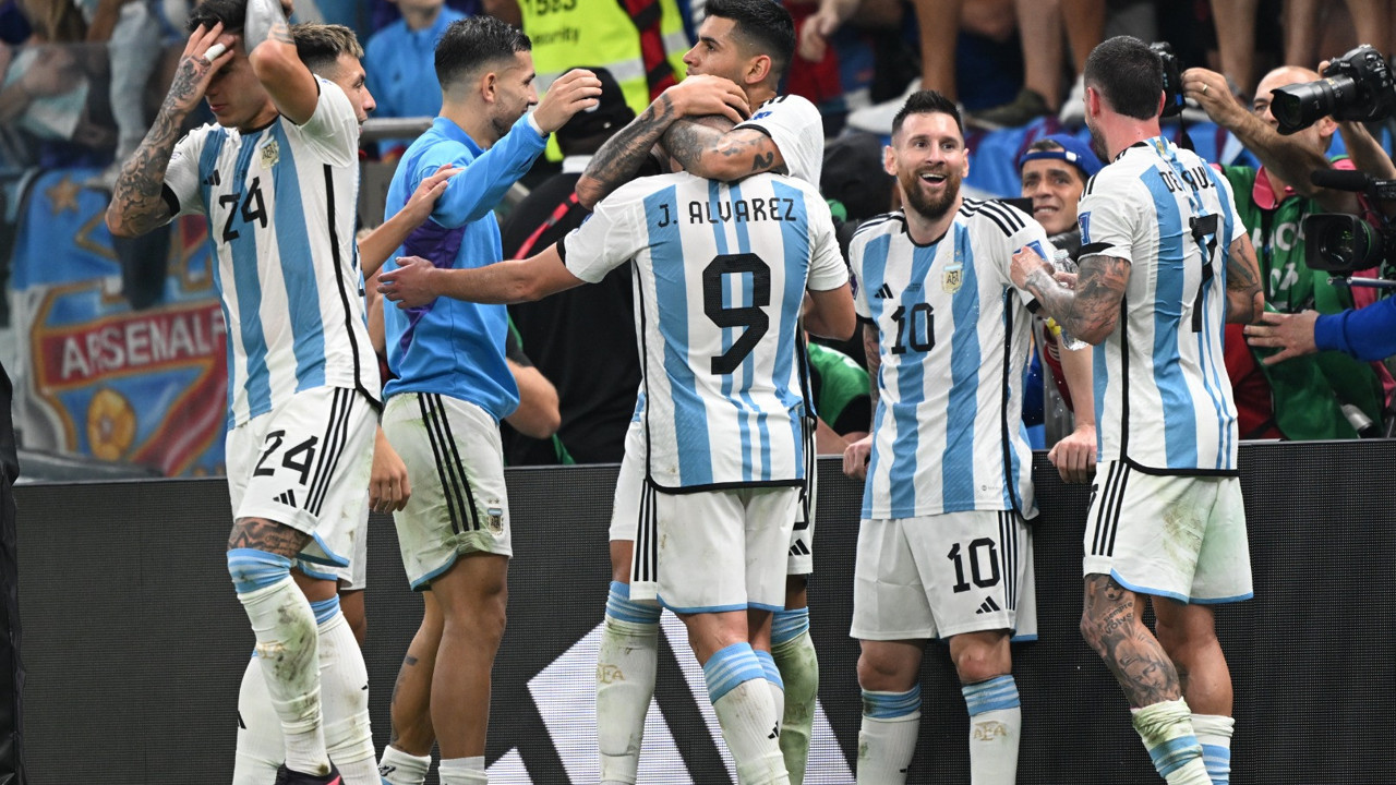 Arjantin Dünya Kupası'nda final biletini kaptı. Hırvatistan'ı eledi