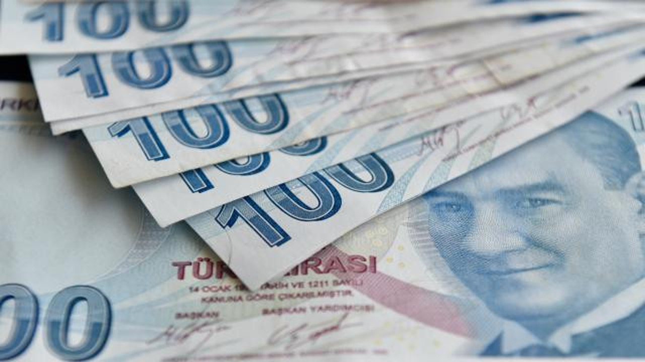 Bütçe kasımda 108.3 milyar lira fazla verdi. 24.4 milyar faize gitti