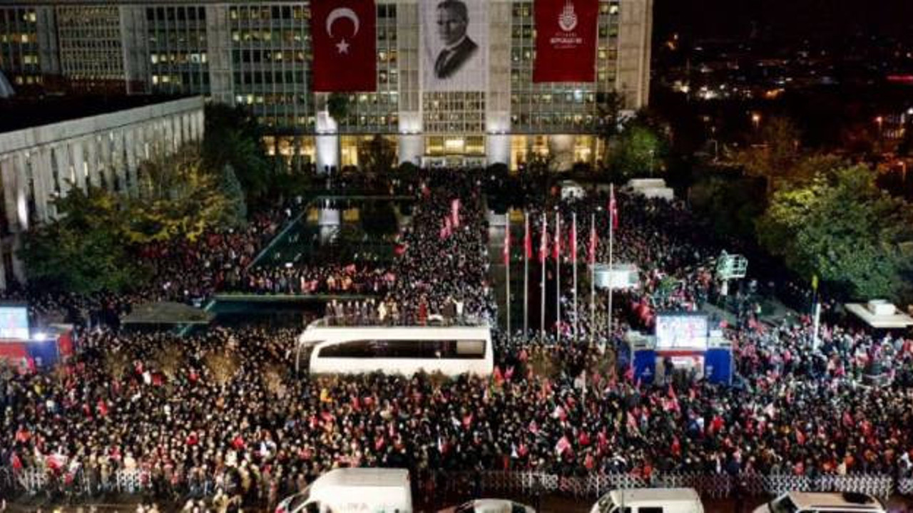 Saraçhane mitingine kaç kişi katıldı? Emniyet '25 bin' dedi, İBB farklı rakam verdi