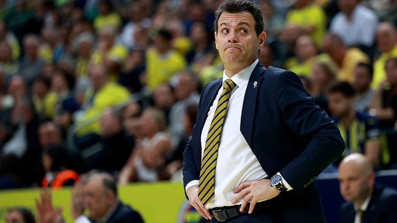 Fenerbahçe koçu isyan etti: Oyuncularım sihirbaz değil