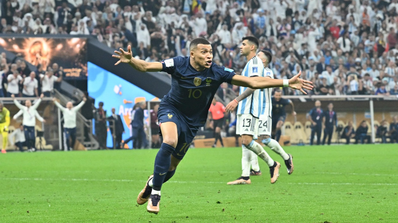 Mbappe Messi'yi geçti. Altın Ayakkabı'yı aldı. Hat-trick yapıp tarihe geçti ama kupayı kaldıramadı