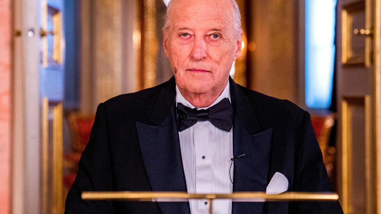 Norveç Kralı hastaneye kaldırıldı