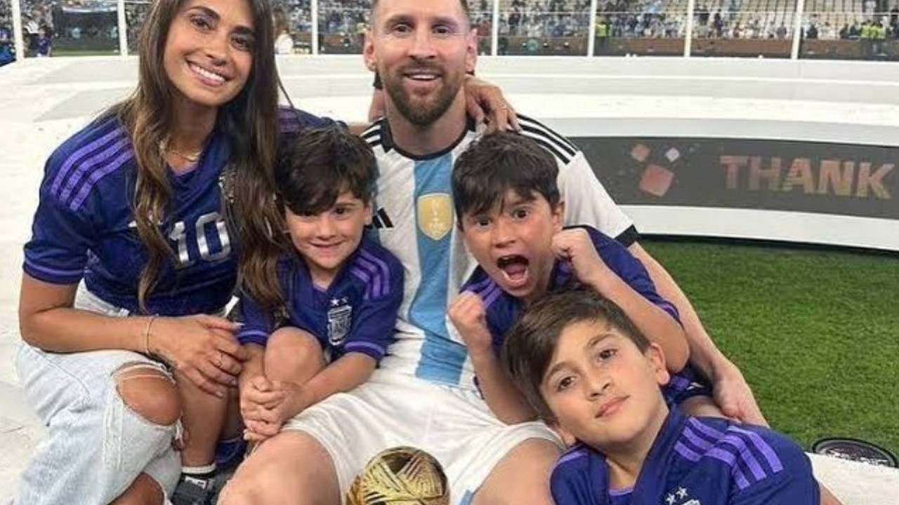 Alex de Souza'dan Messi'ye aile göndermesi