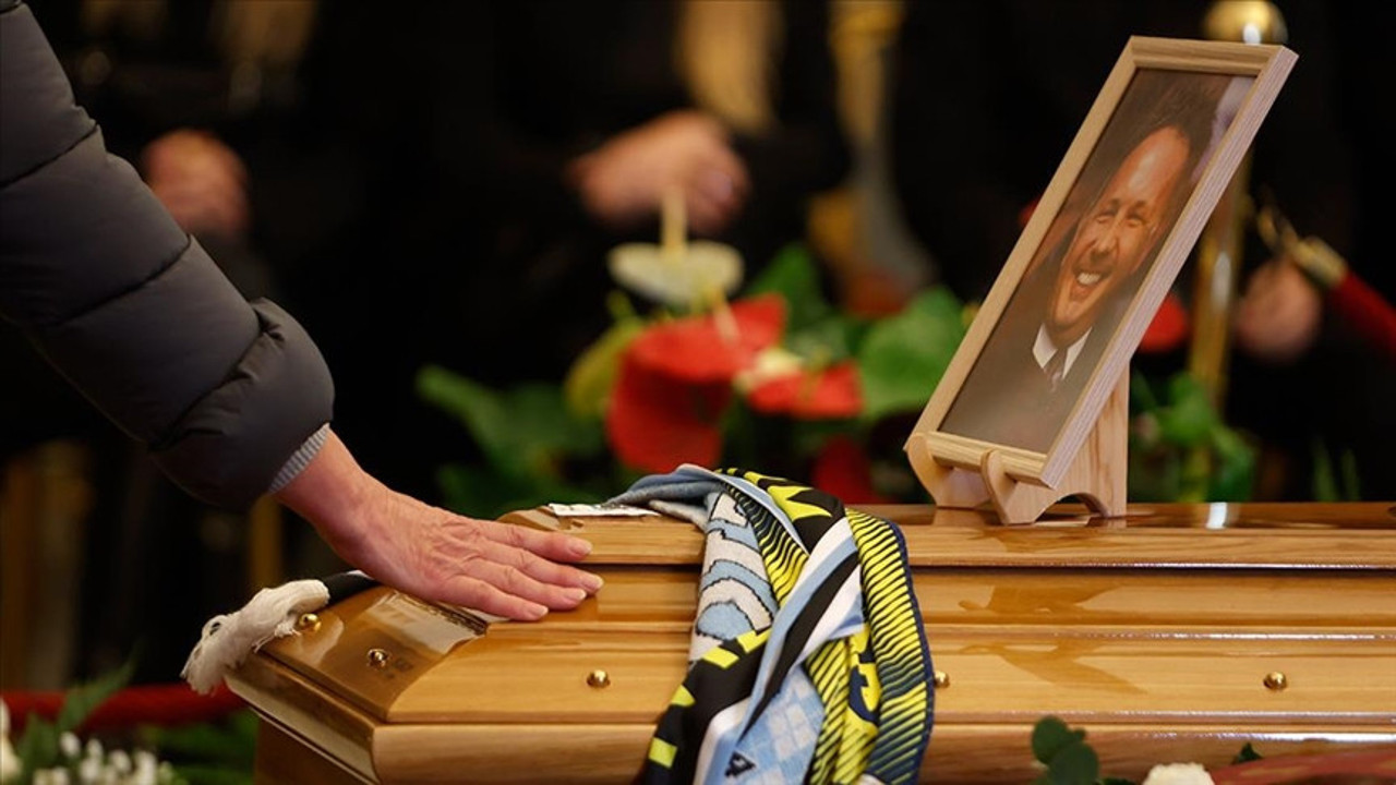 Sinisa Mihajlovic Roma'da son yolculuğuna uğurlandı. Törene Montella da katıldı