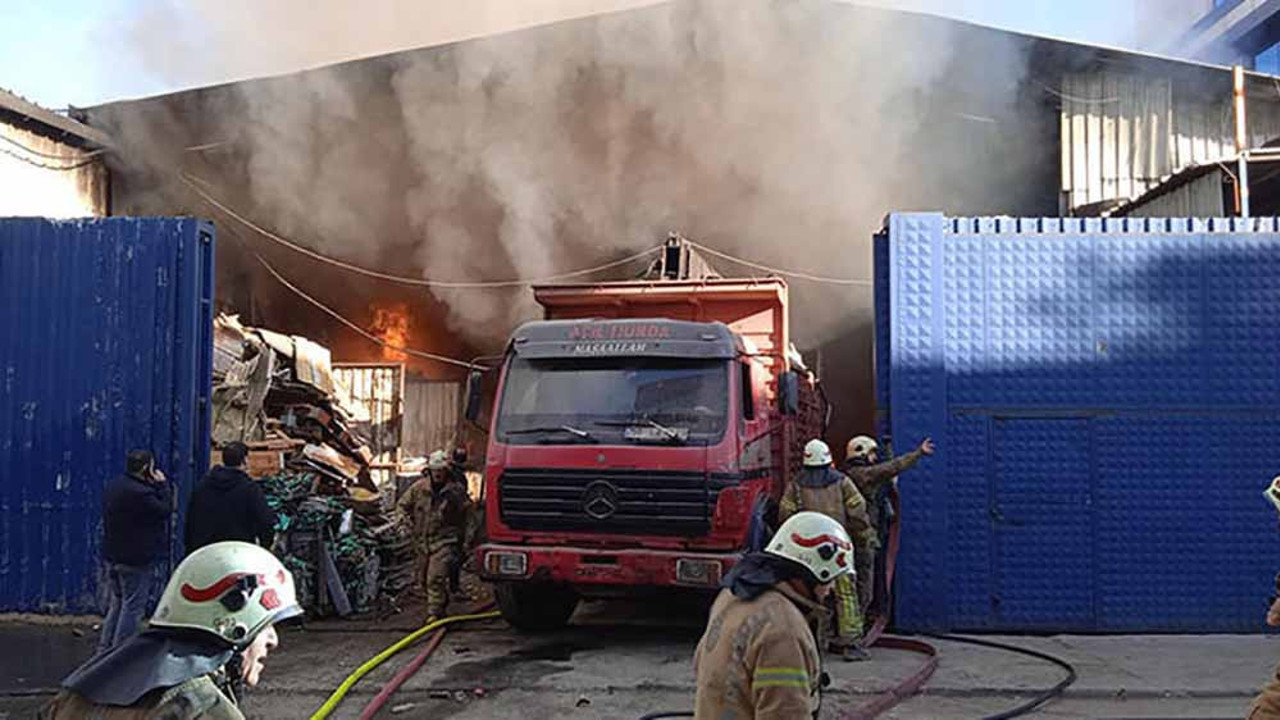 Ümraniye'de depo yangını